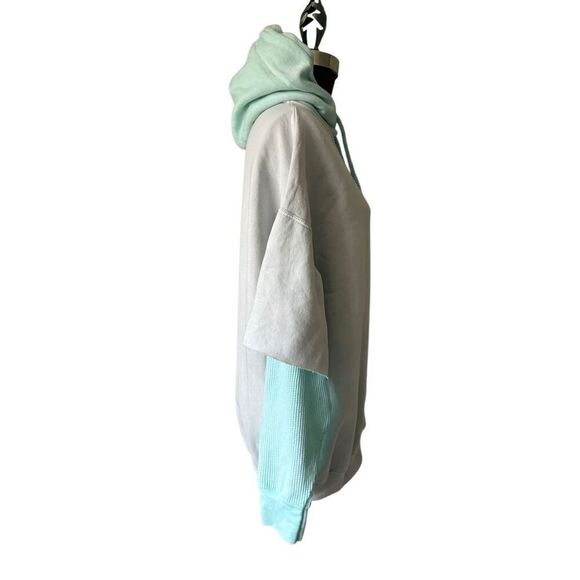 Free People x Tricia Fix Colorblock Tie Dye Sweatshirt size M Gray Blue - Picture 7 of 7